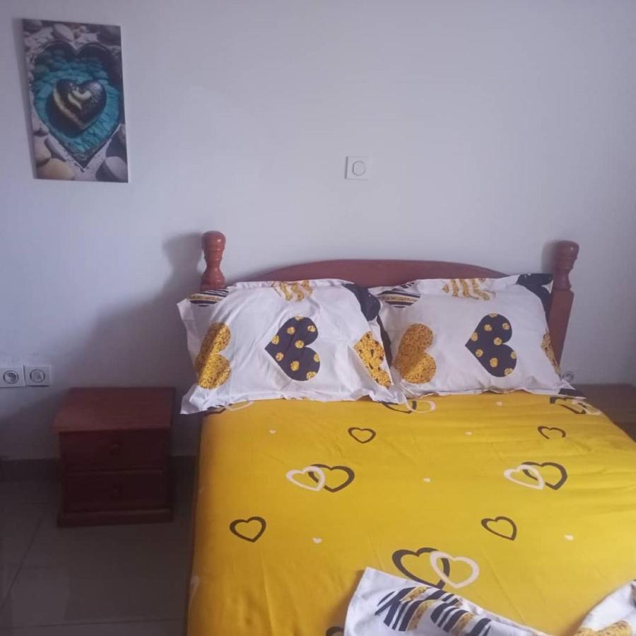 Residence 2K Studio Meuble-Chapelle Symbock-Gardien-Wifi-Location Vehicule Yaoundé Exterior foto