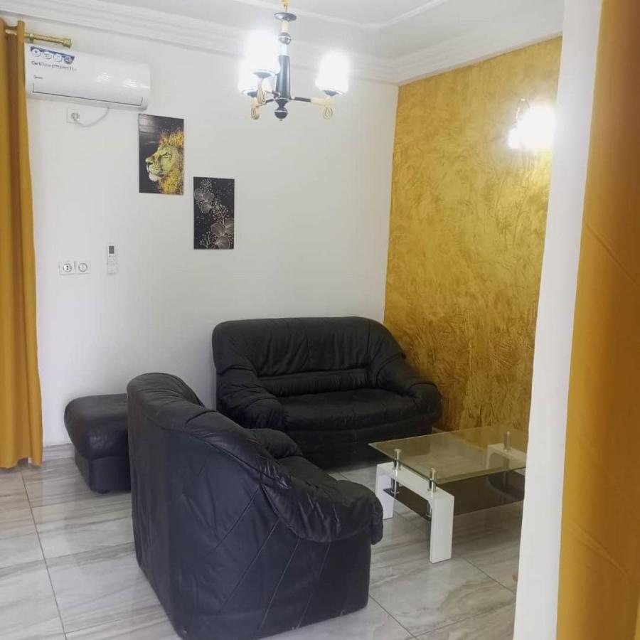 Residence 2K Studio Meuble-Chapelle Symbock-Gardien-Wifi-Location Vehicule Yaoundé Exterior foto