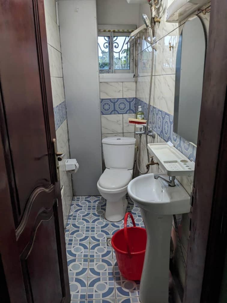 Residence 2K Studio Meuble-Chapelle Symbock-Gardien-Wifi-Location Vehicule Yaoundé Exterior foto