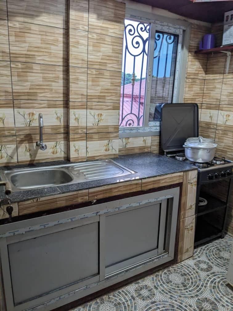 Residence 2K Studio Meuble-Chapelle Symbock-Gardien-Wifi-Location Vehicule Yaoundé Exterior foto