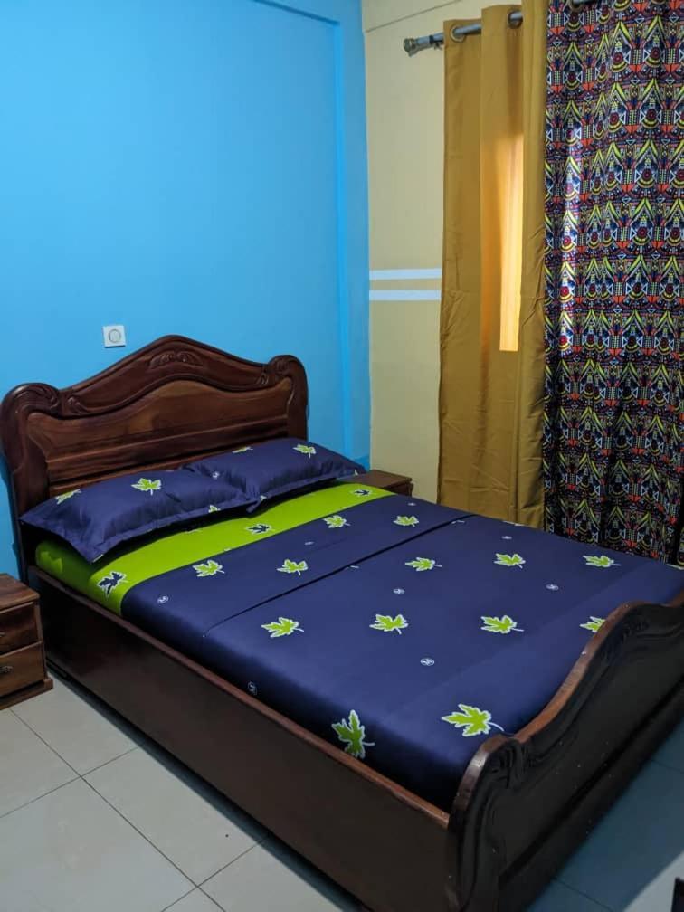 Residence 2K Studio Meuble-Chapelle Symbock-Gardien-Wifi-Location Vehicule Yaoundé Exterior foto